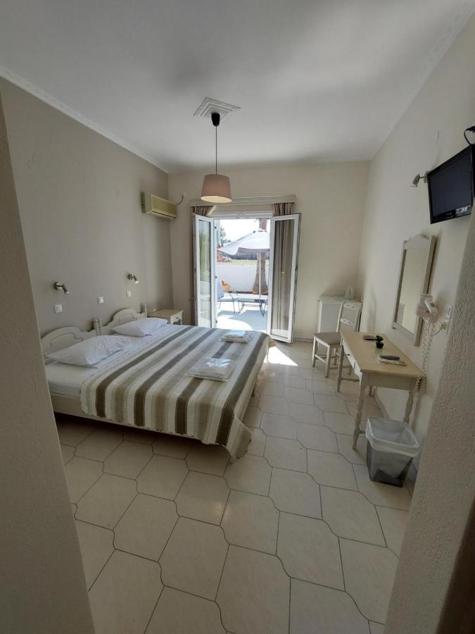 Alkyon Hotel Kamári Eksteriør billede